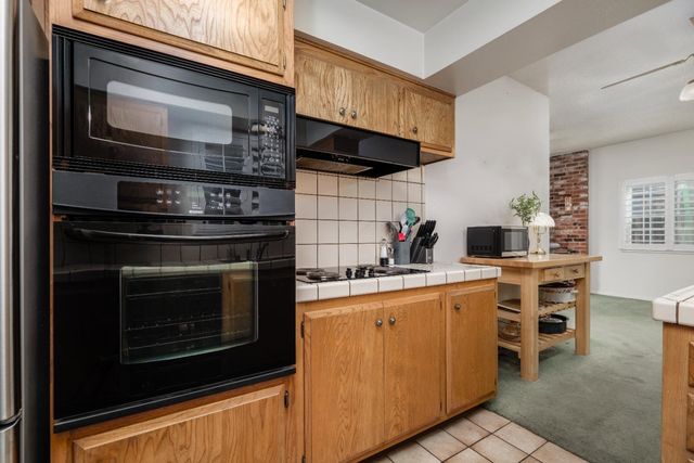 3058 Notre Dame Dr, Sacramento, CA 95826