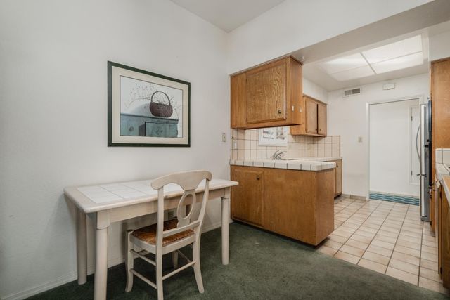 3058 Notre Dame Dr, Sacramento, CA 95826