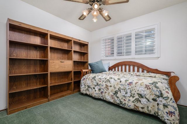 3058 Notre Dame Dr, Sacramento, CA 95826