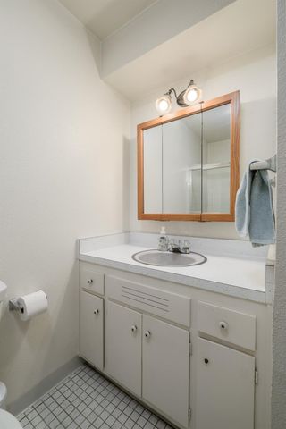 3058 Notre Dame Dr, Sacramento, CA 95826