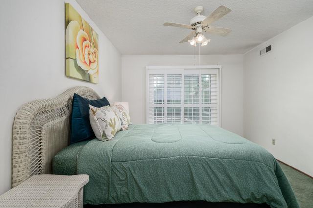 3058 Notre Dame Dr, Sacramento, CA 95826