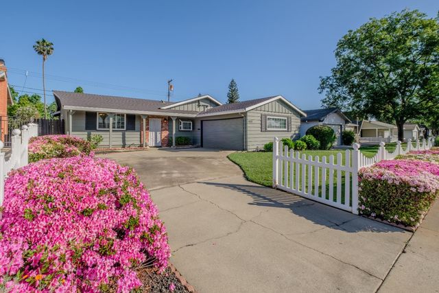3058 Notre Dame Dr, Sacramento, CA 95826