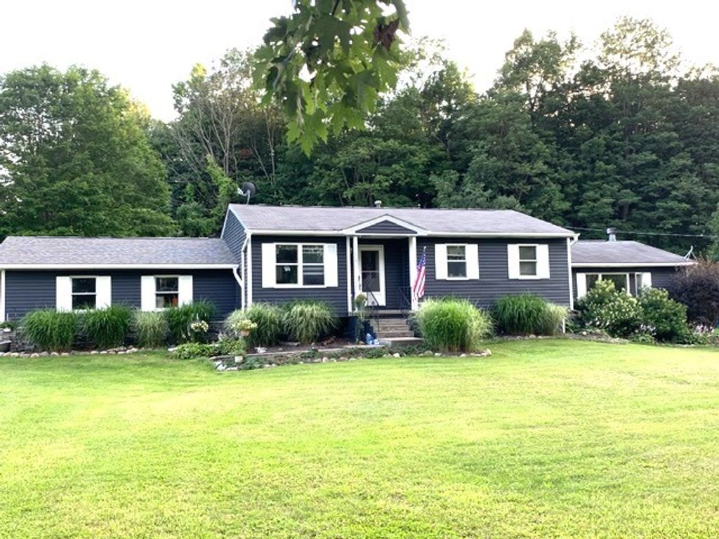11218 ROUTE 97 Road N, Waterford, PA 16441