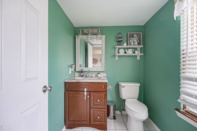 50 LONG BOW DR, Sewell, NJ 08080