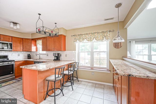 50 LONG BOW DR, Sewell, NJ 08080