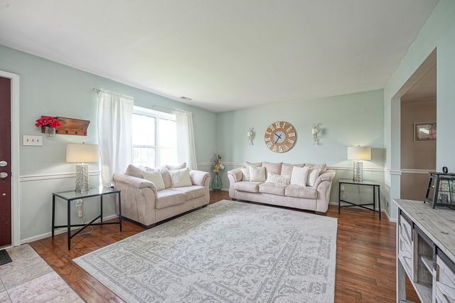 50 LONG BOW DR, Sewell, NJ 08080