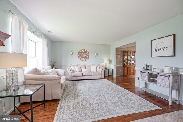 50 LONG BOW DR, Sewell, NJ 08080