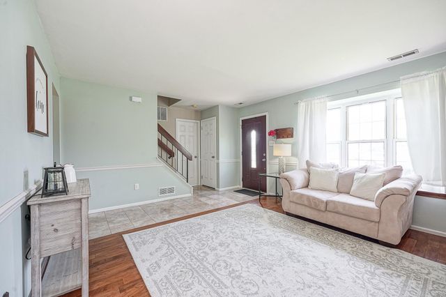50 LONG BOW DR, Sewell, NJ 08080
