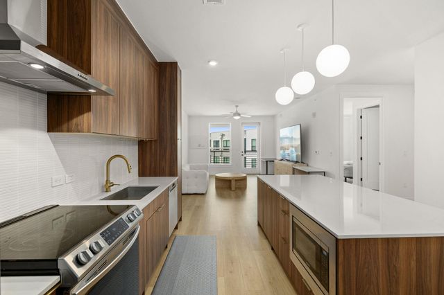 1701 Simond Ave 612, Austin, TX 78723