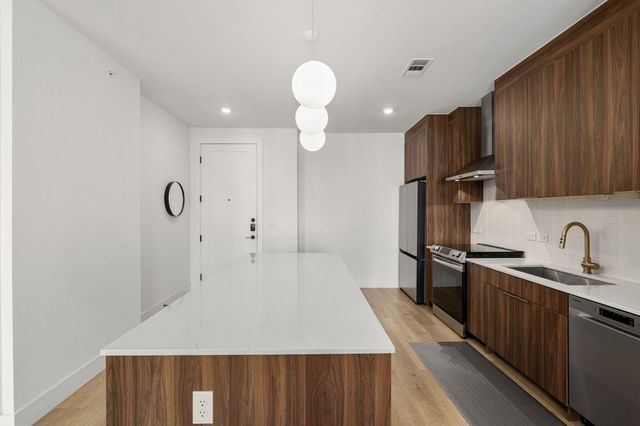 1701 Simond Ave 612, Austin, TX 78723