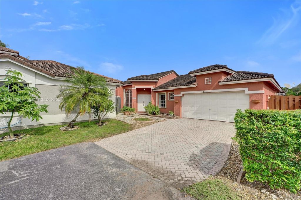 8007 SW 157th Pl, Miami, FL 33193