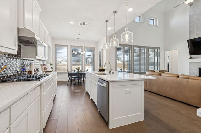 4308 Turnout Trail, Aubrey, TX 76227