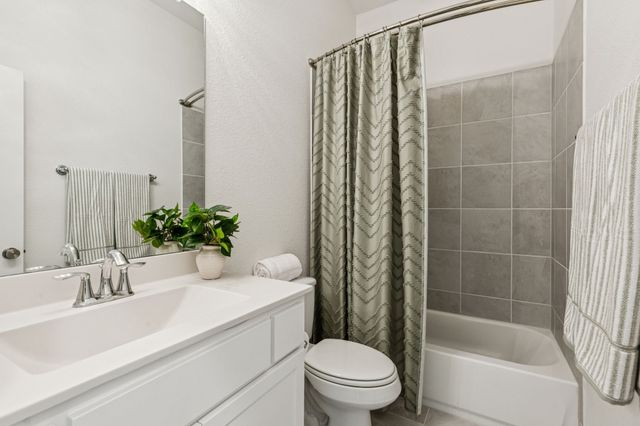 4308 Turnout Trail, Aubrey, TX 76227