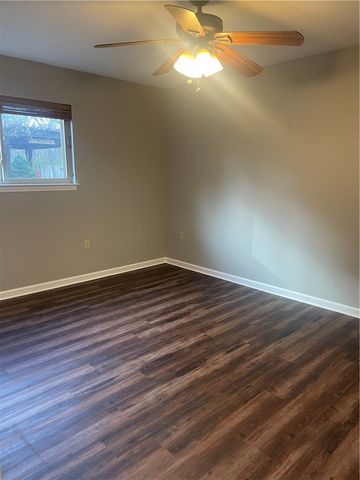 2841 N Sunny Lane, Fayetteville, AR 72703