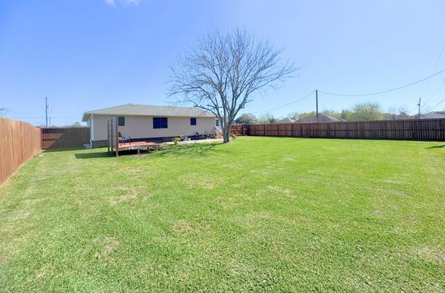 210 Cactus, Oyster Creek, TX 77541