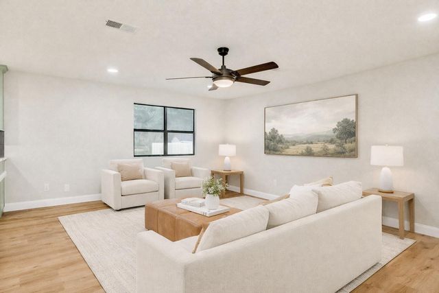 210 Cactus, Oyster Creek, TX 77541