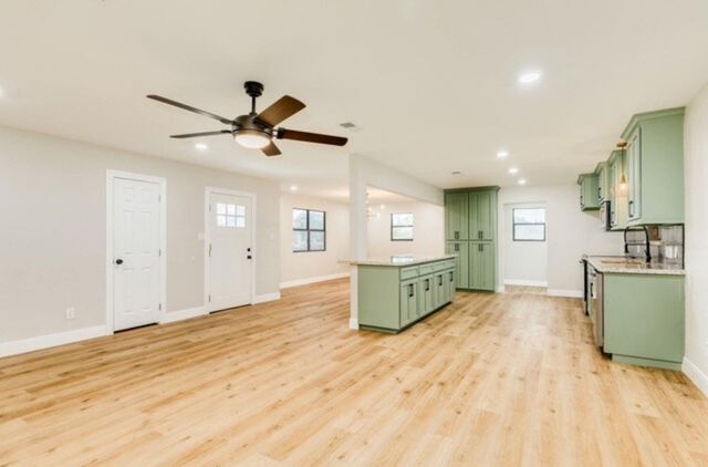 210 Cactus, Oyster Creek, TX 77541