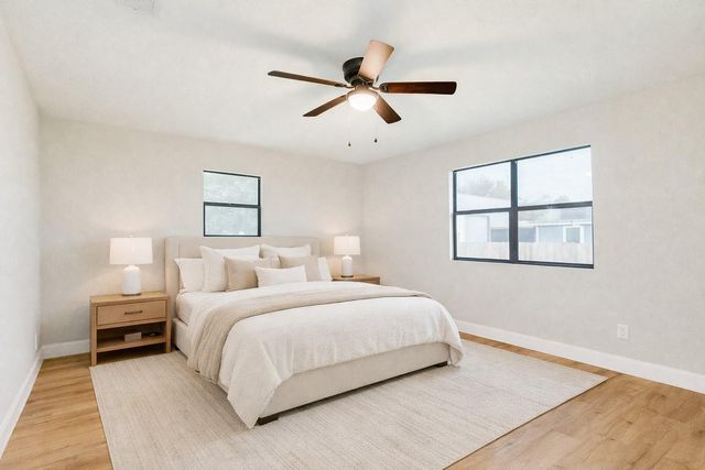 210 Cactus, Oyster Creek, TX 77541