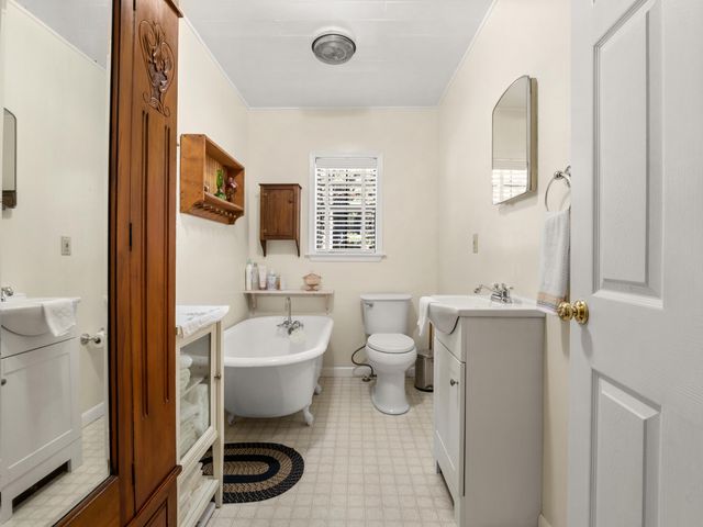 380 Arnold Dowden Rd, Hornbeck, LA 71439