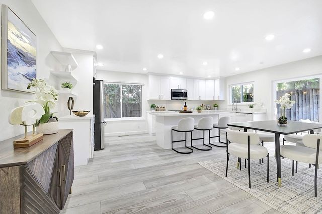 2580 Early Rivers Ct, Union City, CA 94587