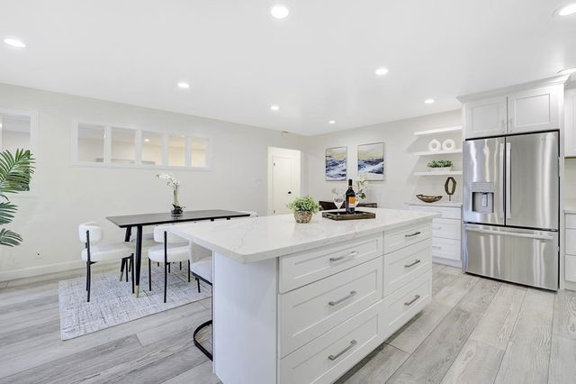 2580 Early Rivers Ct, Union City, CA 94587