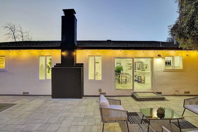 2580 Early Rivers Ct, Union City, CA 94587