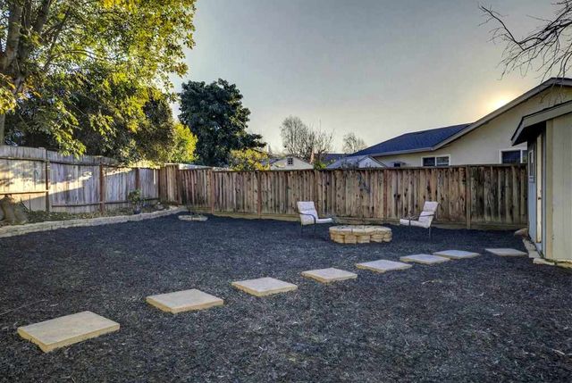 2580 Early Rivers Ct, Union City, CA 94587