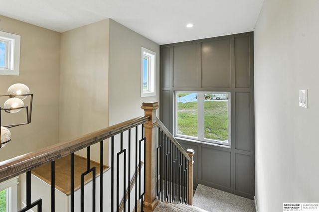 20052 R Street, Omaha, NE 68135