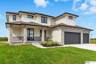 20052 R Street, Omaha, NE 68135