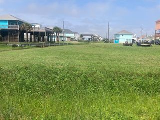912 Meynig, Crystal Beach, TX 77650