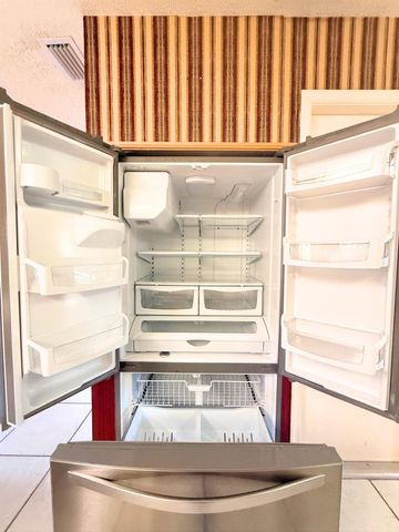 2092 SE Allamanda Drive, Port St Lucie, FL 34952