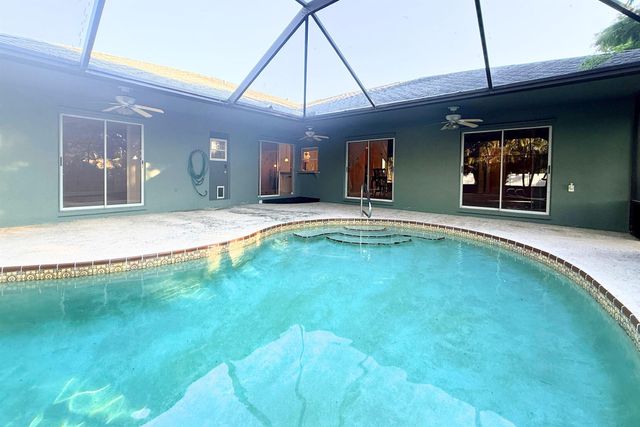 2092 SE Allamanda Drive, Port St Lucie, FL 34952