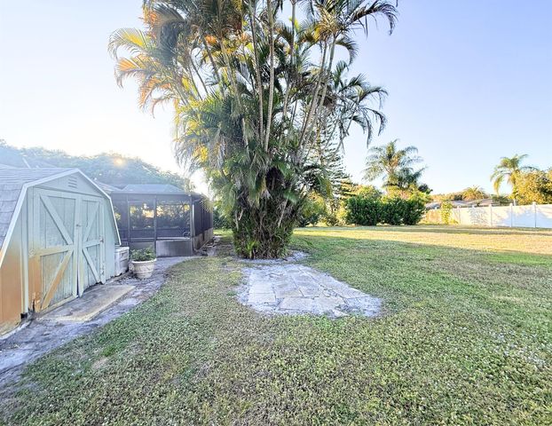 2092 SE Allamanda Drive, Port St Lucie, FL 34952