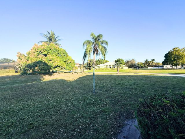 2092 SE Allamanda Drive, Port St Lucie, FL 34952