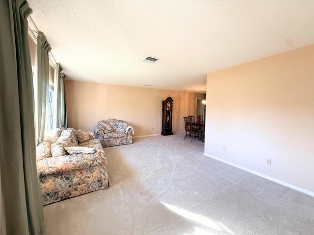 2092 SE Allamanda Drive, Port St Lucie, FL 34952