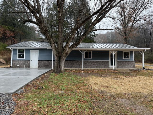 3337 Hartsville Rd, Lafayette, TN 37083