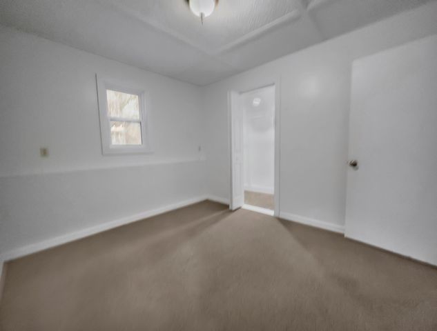 3337 Hartsville Rd, Lafayette, TN 37083