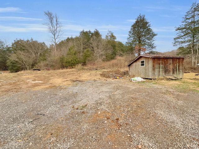 3337 Hartsville Rd, Lafayette, TN 37083