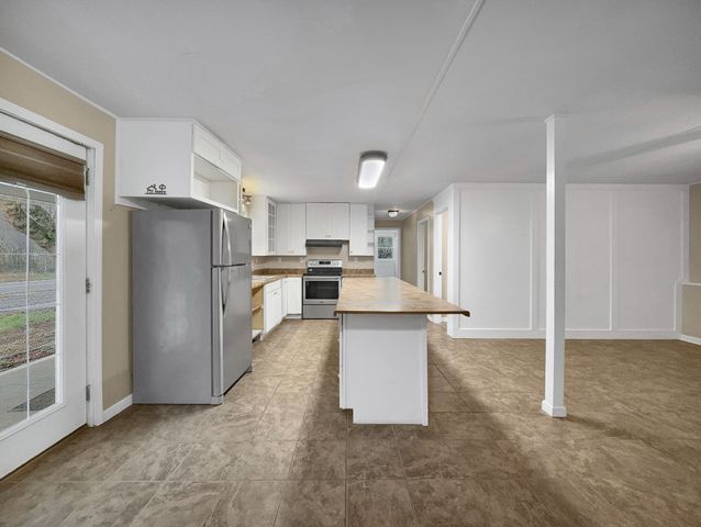 3337 Hartsville Rd, Lafayette, TN 37083