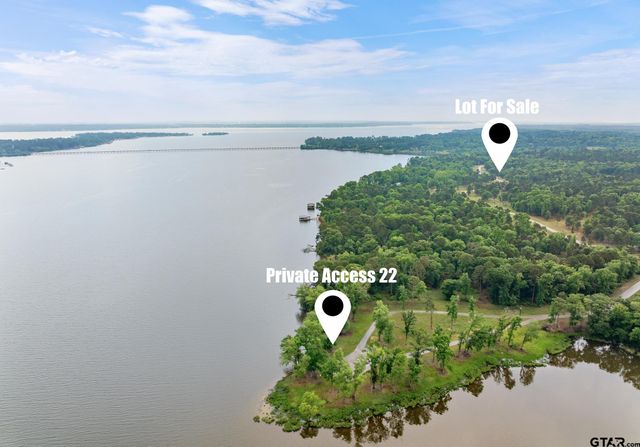 3121 Shadow Pine Drive, Larue, TX 75770