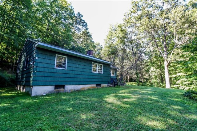 15 Connelly Road, New Milford, CT 06776