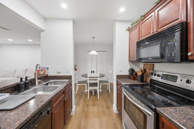 3705 SW 27TH STREET 913, Gainesville, FL 32608