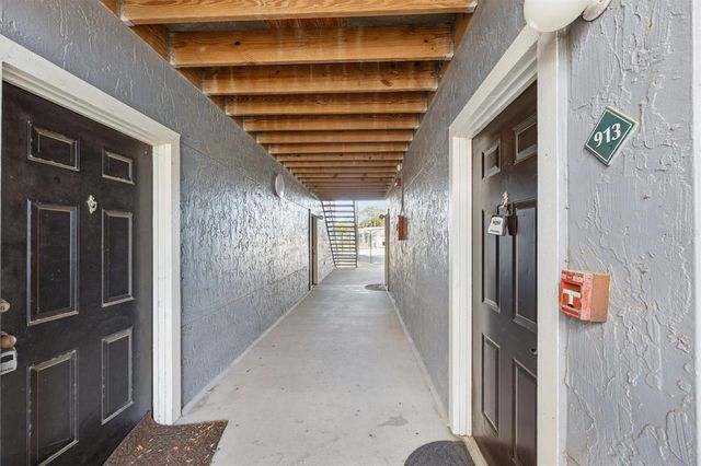 3705 SW 27TH STREET 913, Gainesville, FL 32608