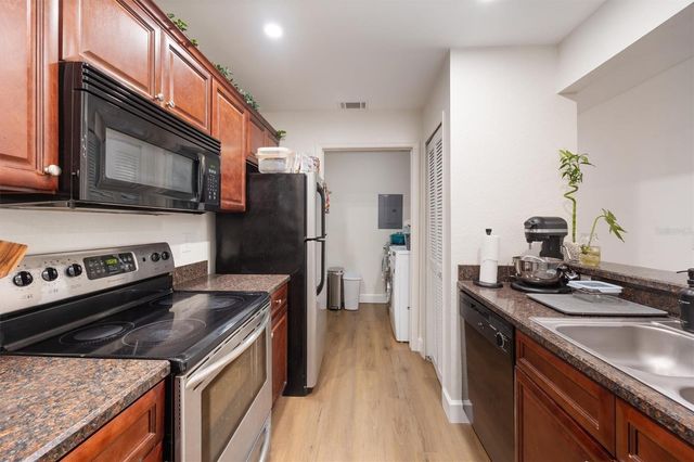 3705 SW 27TH STREET 913, Gainesville, FL 32608