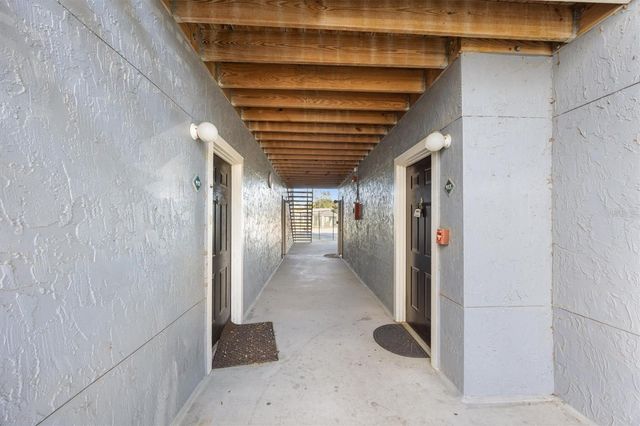 3705 SW 27TH STREET 913, Gainesville, FL 32608