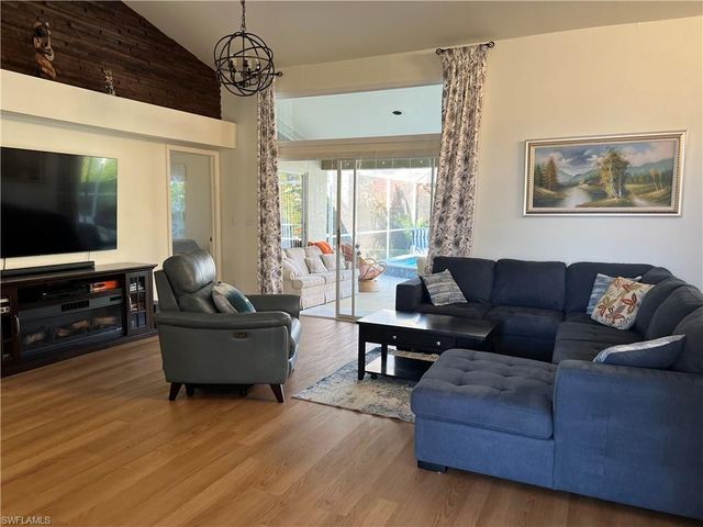 816 Belville BLVD, Naples, FL 34104
