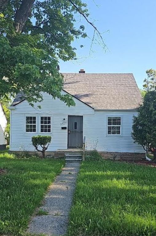 19440 W Chicago Avenue, Detroit, MI 48228