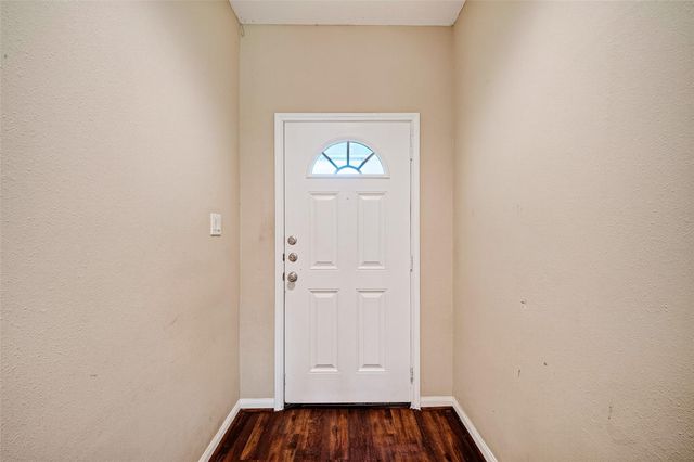 8639 Valley Gold Court, Houston, TX 77078