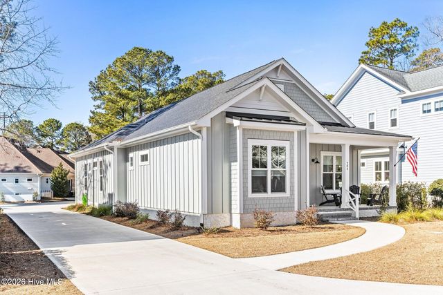 204 Cornubia Drive, Castle Hayne, NC 28429