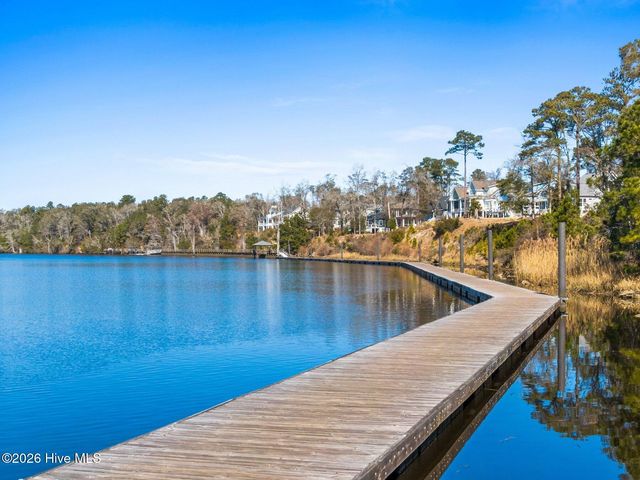 204 Cornubia Drive, Castle Hayne, NC 28429